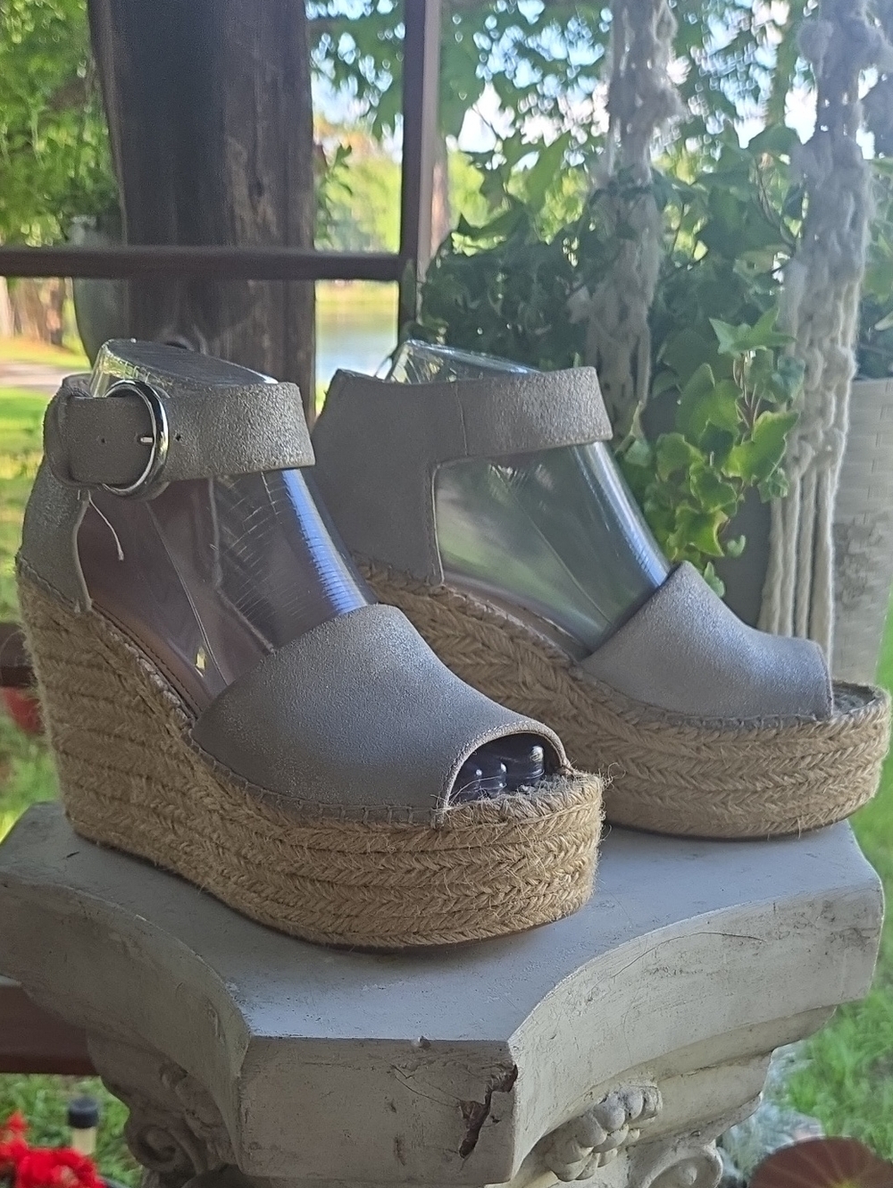 Marc Fisher Lalida Metallic Silver Espadrille Wedge Size 8